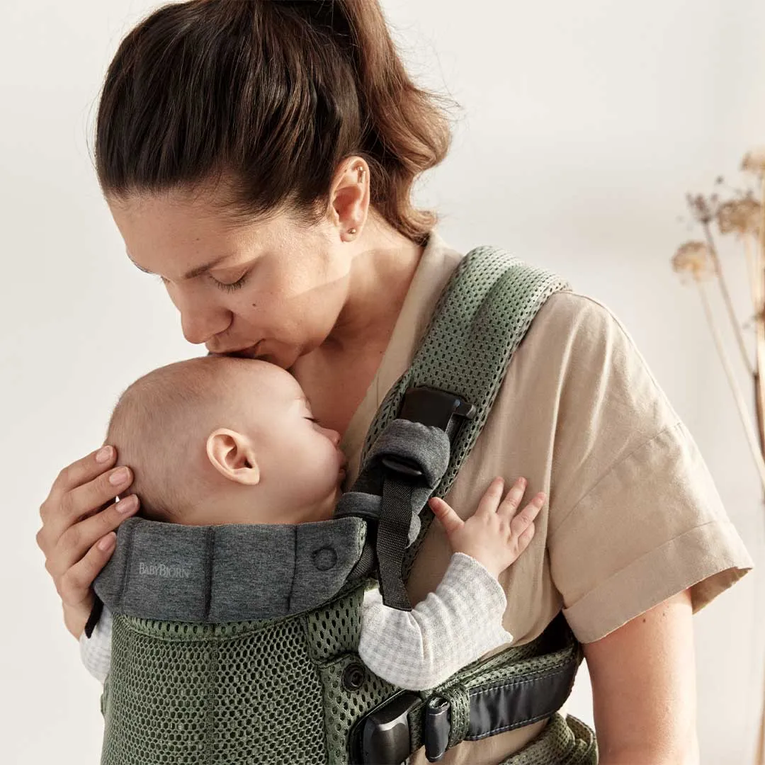 BabyBjrn Harmony Baby Carrier - Dark Green - 3D Mesh